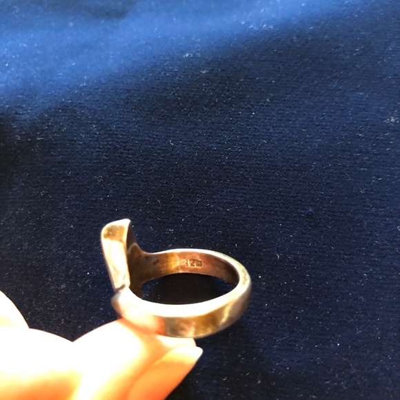 Chunky 925 Sterling Silver Ring - Picture 4 of 4